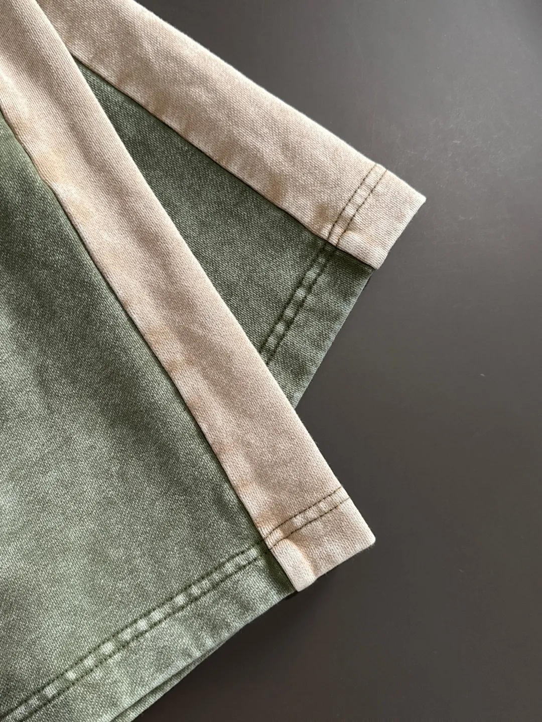 Next day shipping P460 Stone lsland/stone island high quality 2025 spring and summer new casual heavy industry suit exclusively developed by yb! High quality production! Imported custom-made fabrics for foreign orders, with high breathability and comfort, impeccable details, brand element design concept, delicate and soft feel! It presents a casual cut and the upper body shape is great! On sale simultaneously on the official website! From a high-end men's positioning brand, the low-key luxury taste is irresistible! Exquisite workmanship and impeccable quality! The overall style is simple, fashionable and timeless, fully meeting the requirements of stylish and tasteful dressing! Size: S-XXL